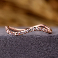 Bague de mariage minimaliste et tendance pour femme, en or massif 14 carats, sertie de diamants de laboratoire, design pavé délicat et empilable