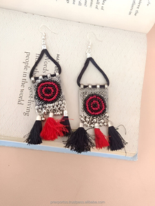 Boucles d'oreilles fantaisie en perles de rocaille brodées, faites à la main en Inde, taille personnalisée, multicolores, pour fête, unisexe - Product Image 4