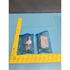 2 AMAT 3870-01391 Válvula Neumática de Fuelle N/C 3/8 - Equipo y Piezas de Semiconductores de Confianza Global Legacy - Product Image 1