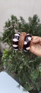 Pulseras de madera hechas a mano con logotipo personalizado para mujer, joyería de moda, fabricante al por mayor de la India. - Product Image 2