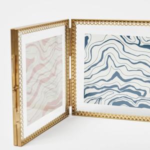 Cadre photo miniature en laiton de designer avec double verre et 4 cadres intégrés pour photos et fleurs pressées – Vente en gros - Product Image 2