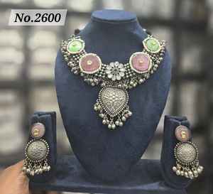 Collier classique en plaqué oxydé, premier choix des femmes, ensembles de bijoux de mode haut de gamme d'Inde, provenant de grossistes en bijoux artificiels - Product Image 5