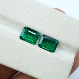 พลอย HAYAAT GEMS มรกตเพาะเลี้ยงทรงคุชชั่นเจียระไน น้ำหนัก 2.85 กะรัต (8x6x3.5 มม.) สำหรับทำเครื่องประดับ - Product Image 4