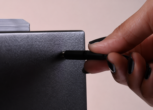 El Trusure Mini es una máquina portátil de autenticación de diamantes diseñada para la detección rápida y precisa de CVD y HPHT. - Product Image 4