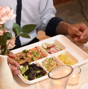 Plateau repas jetable 3 compartiments en bagasse de canne à sucre, biodégradable, sans plastique, non toxique, certifié ISO, compostable, sans BPA, compatible micro-ondes - Product Image 4