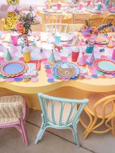 Chaise pour enfants en rotin naturel artisanal pour la location événementielle, siège en osier fait main pour enfants pour la décoration de mariages, de fêtes et d'anniversaires - Product Image 2