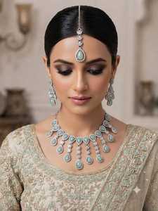 Conjunto de collar Royal Emerald Cascade, chapado en plata, corte pera, elegante, para bodas y fiestas, joyería de moda premium para mujer, set de regalo. - Product Image 3
