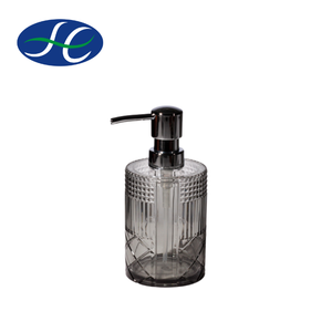 Nouveaux accessoires de salle de bain modernes en acrylique gris, distributeur de savon Kate. - Product Image 1