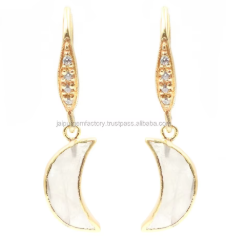 สีฟ้าและสีขาว