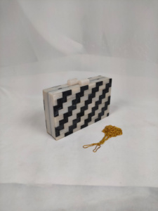 กระเป๋าคลัทช์เรซิ่นเรียบง่ายสำหรับทำงาน งานปาร์ตี้ งานกลางคืน สำหรับผู้หญิงและเด็กผู้หญิง จากอินเดีย ขายส่ง - Product Image 3