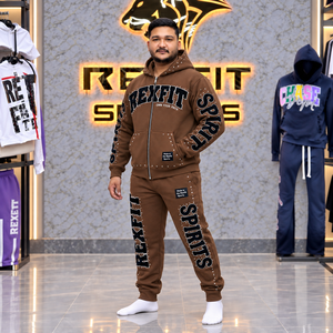Ensemble de survêtement lourd pour homme avec veste zippée en molleton à motif lettres en chenille, pantalon de jogging à revers et détails en strass, étiquette personnalisée - Product Image 2