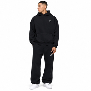 Survêtement minimaliste pour hommes : sweat à capuche et pantalon de jogging en molleton de coton coupe oversize, jambe droite, idéal pour l'hiver, personnalisable avec logo, fournisseur en gros - Product Image 1