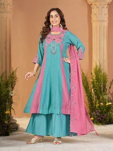 Ensemble Salwar traditionnel pour femme en Chanderi, longueur cheville, avec dupatta brodée, combinaison de couleurs rose et vert, coupe classique - Product Image 1