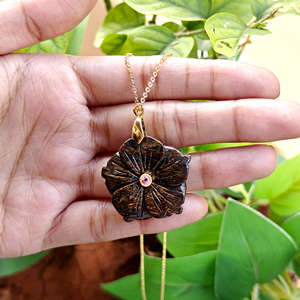 Women <b>statement</b> jewelry natural bronzite flower carved pendant <b>necklace</b> 18k gold plated pink zircon inlaid designer <b>necklace</b> - Product Image 2