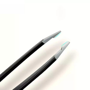 Pince à épiler professionnelle de luxe en acier inoxydable, faite à la main, avec peigne intégré pour extensions de cils et mise en forme des sourcils - Product Image 5