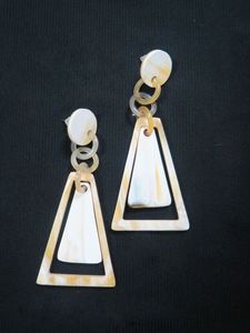 Boucles d'oreilles artisanales en corne de bœuf, style tribal vintage, bijoux bohèmes élégants pour filles et femmes, style exclusif - Product Image 3