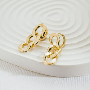Encantadores pendientes de oro amarillo con diamantes para mujer, diseño minimalista y elegante, regalo para bodas, compromisos, aniversarios y fiestas - Product Image 4