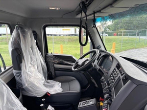 Camion lourd d'occasion Kenworth T880 noir 8x4 de 2010, direction à gauche, transmission automatique, moteur diesel, norme d'émission Euro 6, livraison rapide - Product Image 6