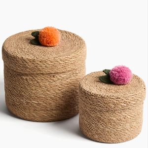 Juego de 2 cestas decorativas redondas de mimbre con tapa, cestas de almacenamiento hechas a mano, venta al por mayor, ecológicas, hechas en Vietnam - Product Image 1