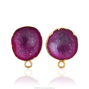 Pendientes de tuerca de ágata drusa rosa, chapados en oro, con cristal en rodajas, hechos a mano, joyería de drusa rosa teñida - Product Image 5