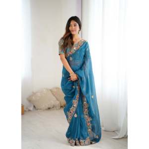 Hermoso Sari de Chifón para Fiestas con Bordado y Silueta Recta - Product Image 1