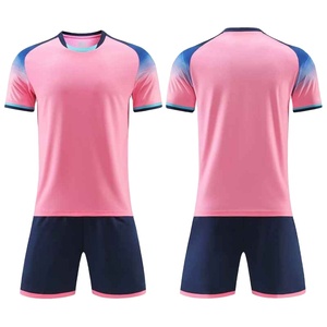 ชุดเสื้อฟุตบอลแขนสั้นคอวีสีขาว พิมพ์ลายดิจิทัล ผ้าซับเหงื่อ โพลีเอสเตอร์ 100% ไซส์ใหญ่ สำหรับผู้ชาย - Product Image 5