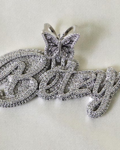 Colgante de Mariposa de Plata 925 de Lujo con Moissanita, Placa con Nombre Personalizada, Joyería Brillante Totalmente Cubierta de Diamantes, Regalo para Mujer - Product Image 1