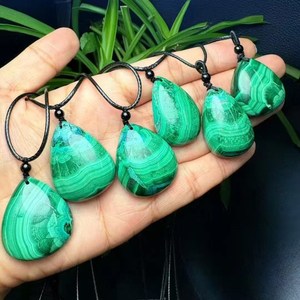 Pendentif en <span class=keywords><strong>malachite</strong></span> polie en gros pour <span class=keywords><strong>la</strong></span> décoration intérieure, Feng Shui, cadeau <span class=keywords><strong>de</strong></span> vacances unique - Product Image 4