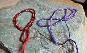 Cuentas de circonita de 2.50 MM en forma redonda, color lavanda púrpura y granate rojo, personalizadas. - Product Image 2