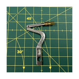 212215 PIEZAS DE MÁQUINA DE COSER INDUSTRIAL LOOPER INFERIOR PARA PEGASUS - Product Image 1