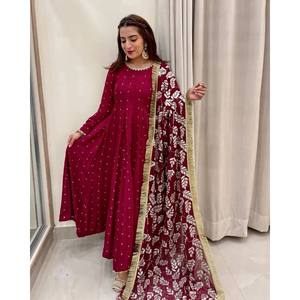 Robes de soirée stylisées avec bas et Dupatta pour les fêtes - Product Image 6