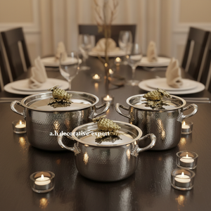 Juego de Sartenes y Cacerolas de Acero Inoxidable Martillado Artesanal, Diseño Europeo, Utensilios de Cocina Decorativos Premium con Detalles Dorados en Forma de Uva y Tapas - Product Image 3