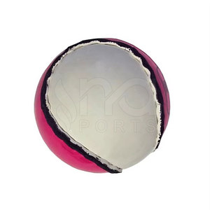 Balones de Hurling Listos para Jugar con una Capa Exterior Resistente para Mayor Durabilidad y un Juego Consistente - Product Image 3