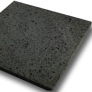 Dalles de granit noir Lava polies, les plus vendues, pour comptoirs de cuisine, dessus de salle de bain, revêtements de sol et murs, disponibles à la vente - Product Image 3