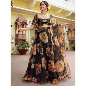 Lehenga choli พิมพ์ลายแบบดั้งเดิมสีดำ - Product Image 4