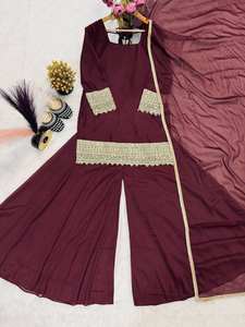 ชุดเจ้าสาวหรูหราแบบ Palazzo ผ้าไหมปักลาย Zari อย่างดี พร้อมกางเกงขายาวทรงกว้าง มีจำหน่ายในราคาที่เข้าถึงได้ - Product Image 5