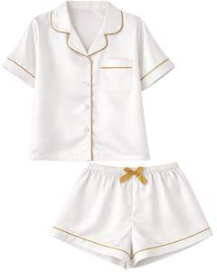 Conjunto de pijama de satén blanco y dorado personalizado para mujer, conjunto de dos piezas con botones y manga corta, ropa de dormir, conjunto de pantalones cortos para estar en casa. - Product Image 1