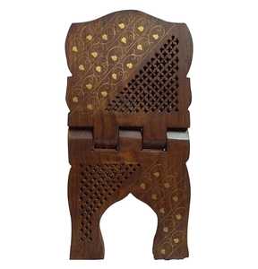 Support de Coran pliable en bois fait main, motifs floraux et étoiles sculptés, brun poli, support de lecture durable pour livres religieux - Product Image 5
