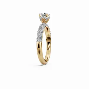 Bague en diamant de laboratoire Cosmic Glow à 55 pierres avec certification IGI en or jaune 18 carats pour bijoux de luxe pour femmes en provenance d'Inde - Product Image 2