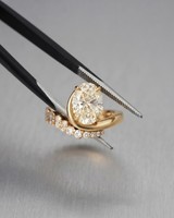 Bague de fiançailles de luxe en moissanite ovale 2 carats, pavée, en or massif 14K, asymétrique, pour mariage, anniversaire, cadeau