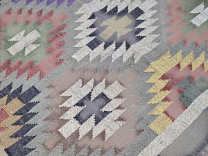 Tapis Kilim fait main à motif géométrique, tissage plat, laine acrylique, rectangulaire, pour salon, avec support en jute - Product Image 5