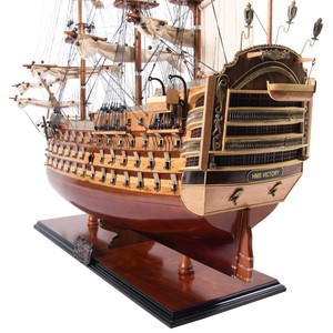 Modèle de bateau HMS Victory en bois peint à la main, édition exclusive, durable, de la série Admiral Line, pour présentation sur table - Marque OMH Vietnam - Product Image 6