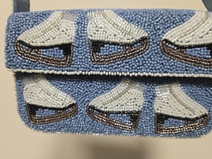 Sac à bandoulière brodé artisanal pour femmes, pour des looks uniques et les sorties quotidiennes, sac à main en point de croix pour femmes - Product Image 6