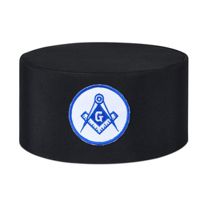 Gorra de coronación Premium Blue Lodge negra con bordado azul y blanco de cuadrado y brújula, fabricada a medida por G Custom Manufacturer, insignia masónica. - Product Image 1