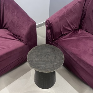 Mesa Auxiliar de Hierro de Diseño Artesanal con Acabado Antiguo, Forma Irregular, para Sala de Estar, Hecha en Uttar Pradesh - Product Image 5