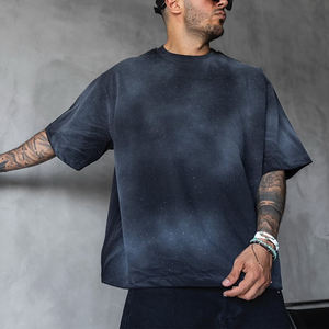 Camiseta Unisex de Algodón Grueso con Gráficos de Diamantes de Imitación, Estilo Desgastado, Lavado Ácido, Efecto Descolorido por el Sol, Personalizable OEM, Ropa Urbana de Moda - Product Image 1