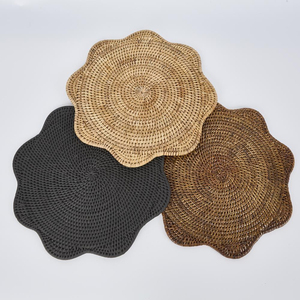 Decorative scalloped edge <b>placemat</b> set table setting accessories natural rattan weave <b>placemats</b> - Product Image 1