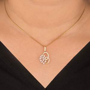 Collar con Colgante de Diamante Abstracto Moderno – Diamantes Cultivados en Laboratorio en Oro Amarillo, Joyería de Diamantes de Lujo - Product Image 1