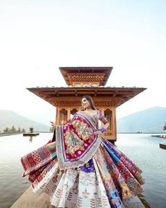 Lehenga Choli Étnico para Mujer, Dupatta Estampada de Seda, Vestido Tradicional Gujarati para Bodas, Fiestas y Navratri - Product Image 1