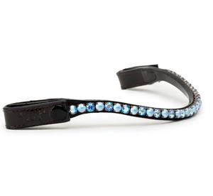 Bandeau de tête pour chevaux en cuir noir premium, forme vague, avec une seule rangée de cristaux bleus, perles et chaîne diamantée. - Product Image 3